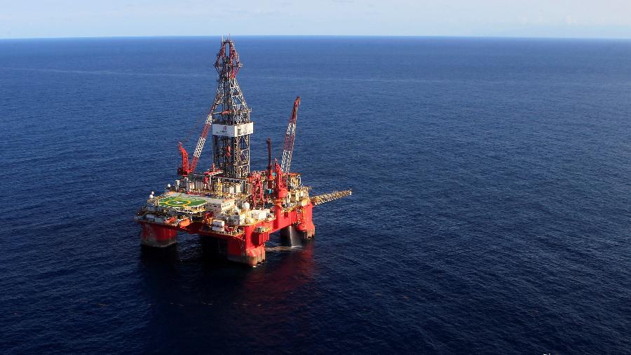 O petróleo dos EUA (WTI) fechou em queda de 0,52 dólar, ou 0,6%, a 82,12 dólares o barril, após subir 5,6% nos últimos dois dias - Henry Romero/Reuters