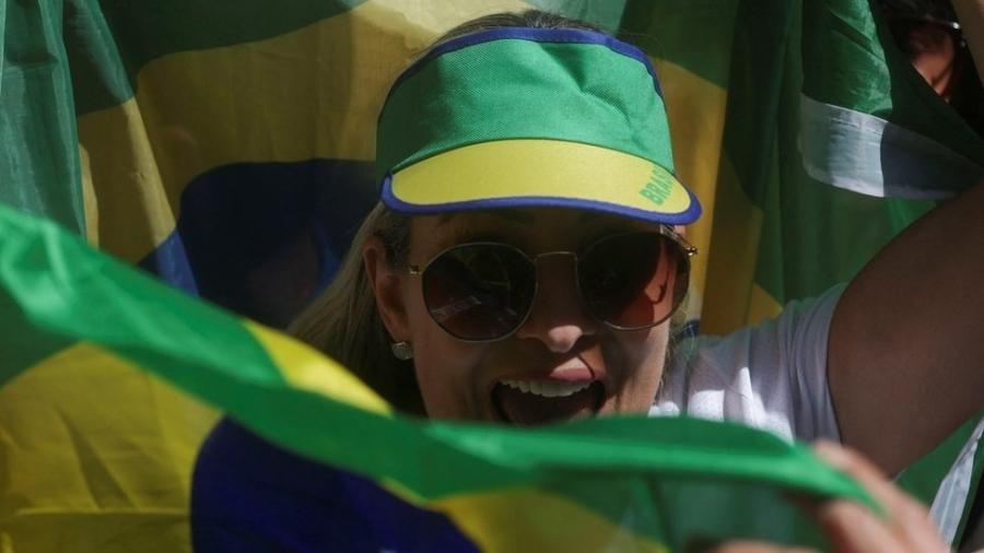 Apoiadora de Bolsonaro em manifestação - Reuters