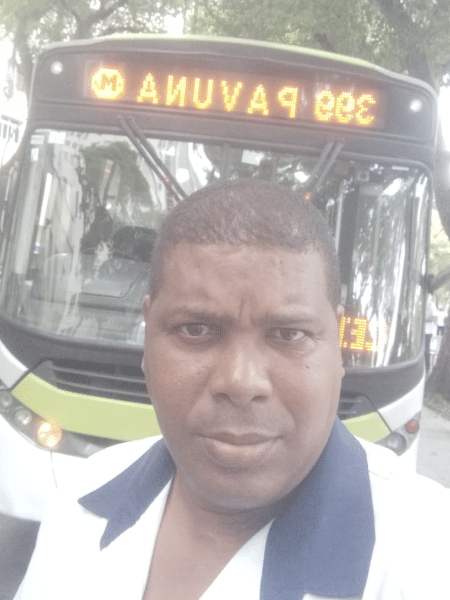 Valtair de Oliveira da Silva é motorista de ônibus e sofre com a falta de ar condicionado nos veículos