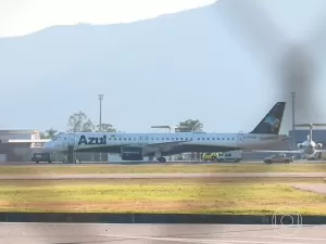 Aeroporto de Florianópolis é fechado após problema com avião na pista