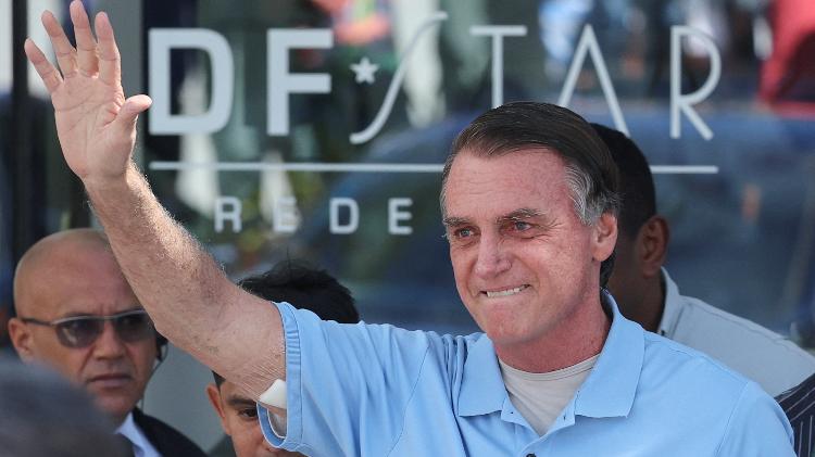 Jair Bolsonaro deixa o Hospital DF Star, em Brasília, após receber alta Jair Bolsonaro deixa o Hospital DF Star, em Brasília, após receber alta