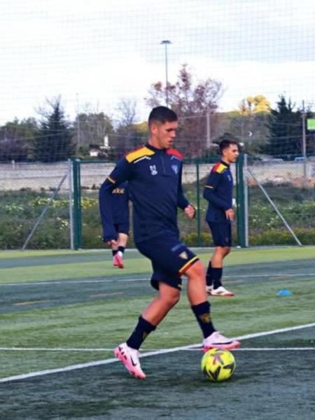 O jogador de futebol Leonardo Veiga foi descoberto pela Footbao, plataforma que usa inteligência artificial O jogador de futebol Leonardo Veiga foi descoberto pela Footbao, plataforma que usa inteligência artificial