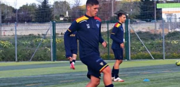 IA que caça 'novo Neymar' leva 1º brasileiro a assinar com clube da Europa