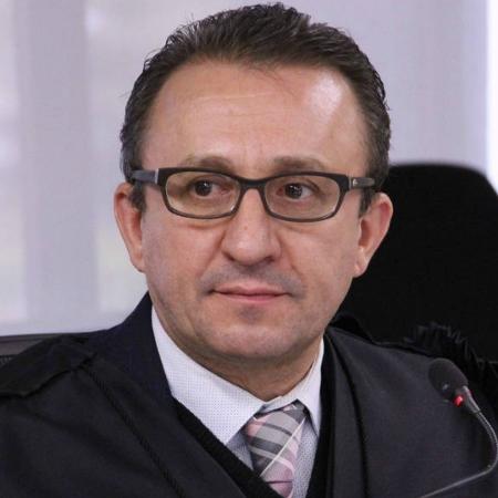 O desembargador Rogerio Favreto, do TRF-4, é relator da disputa entre os Batista e a Paper Excellence