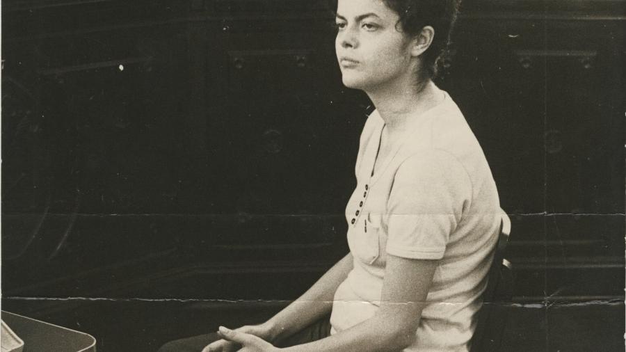 Dilma Rousseff, presa política, durante interrogatório na Auditoria Militar do Rio de Janeiro (RJ), aos 22 anos, em 17 de novembro de 1970 - Reprodução
