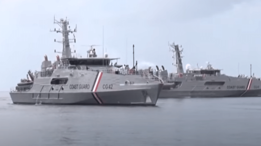 Embarcação da Guarda Costeira de Trinidad e Tobago; equipe do órgão atirou contra barco de imigrantes - Reprodução/Youtube