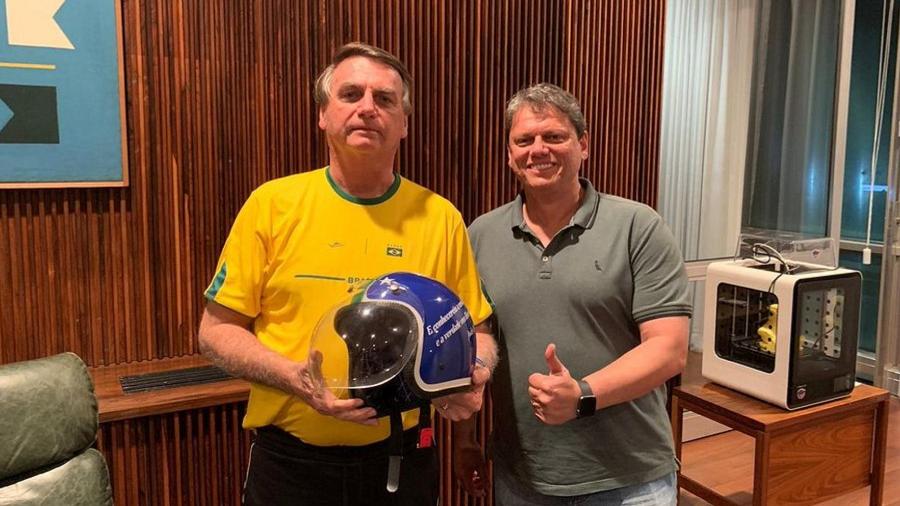 Tarcísio publica foto com Bolsonaro no Twitter - Reprodução/Twitter