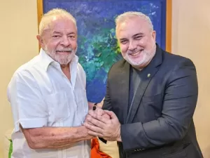 Lula roda filme antigo e ruim na Petrobras