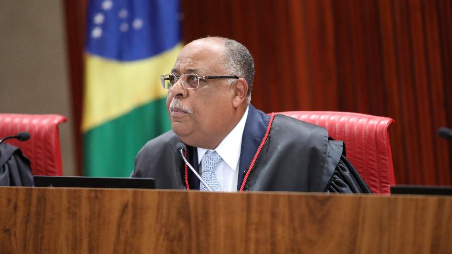 22.jun.2023 - O ministro Benedito Gonçalves, corregedor eleitoral, durante sessão plenária do TSE - Alejandro Zambrana/Secom/TSE