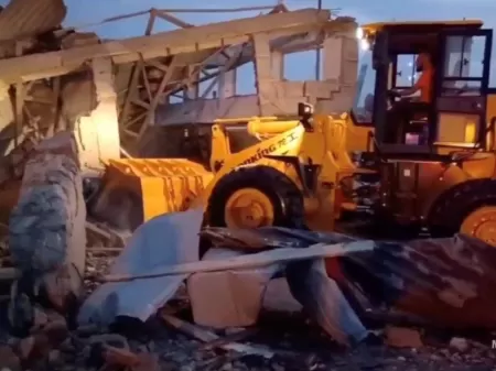 Rússia prende inspetores após explosão em mina matar dezenas – DW
