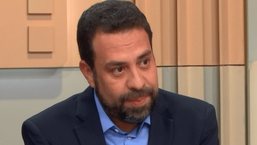 Guilherme Boulos (PSOL) durante sabatina da GloboNews