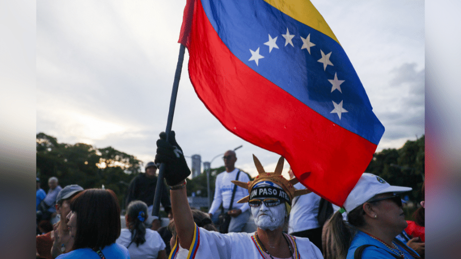 Fausto Torrealba/Reuters