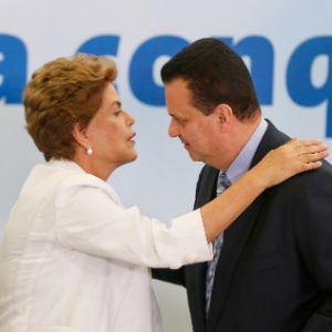 Dilma e o ministro Gilberto Kassab em evento no final de março - Pedro Ladeira-30.mar.2016/Folhapress