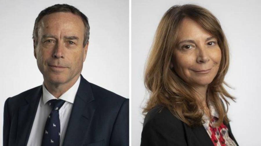 Lionel Barber, ex-editor chefe do Financial Times, e Roula Khalaf, sua sucessora no cargo - Charlie Bibby/Financial Times