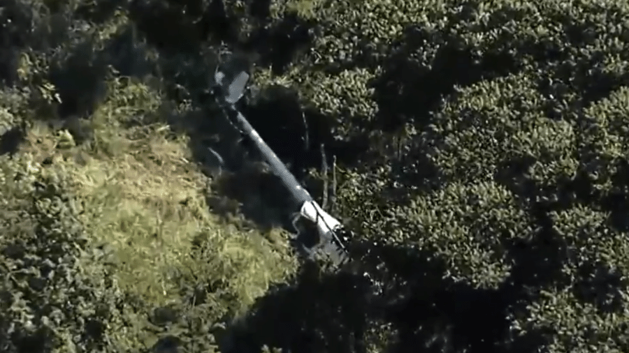 Nenhuma das quatro pessoas que estavam no helicóptero ficou ferida - Reprodução/TV Globo