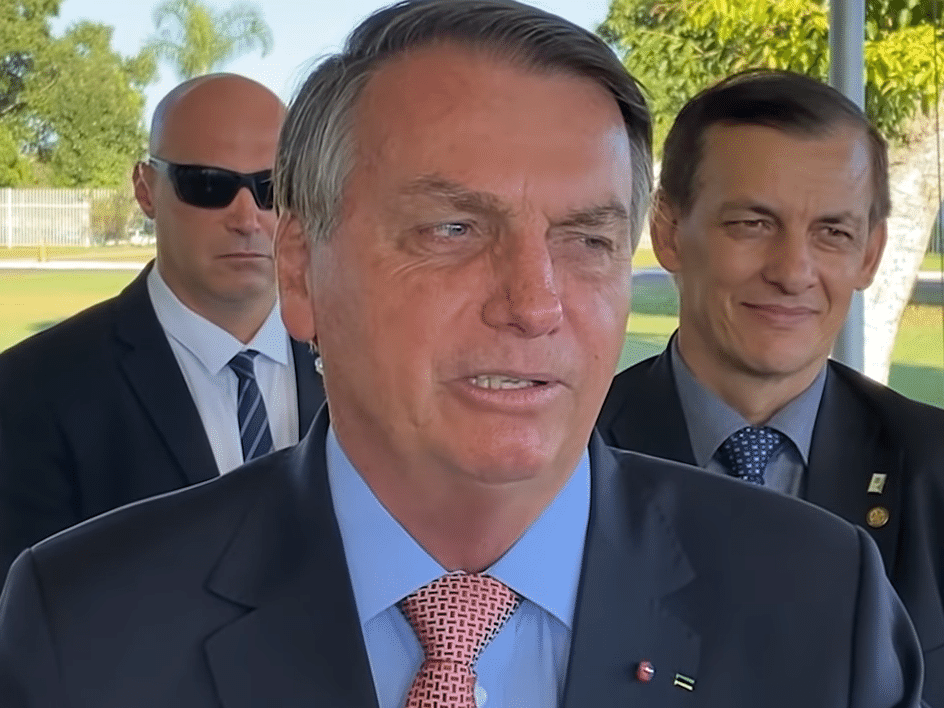 Presidente Jair Bolsonaro obtém sua primeira vitória na CPI da Covid