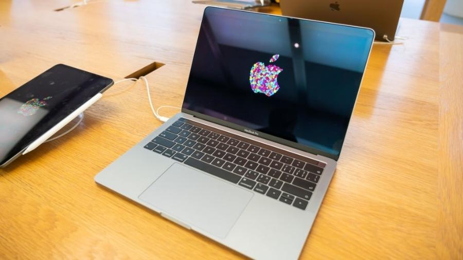 Saiba como escolher antes de comprar um MacBook, o notebook da Apple - Getty Images