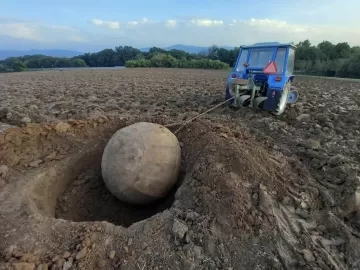 Pensou que era pedra: agricultor acha ninho de metralhadora da 2ª Guerra