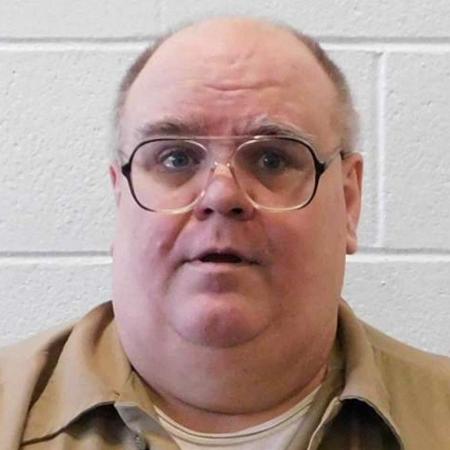 Alan Miller, 59, foi condenado por atirar em três colegas de trabalho até a morte em Pelham, Alabama, em 1999