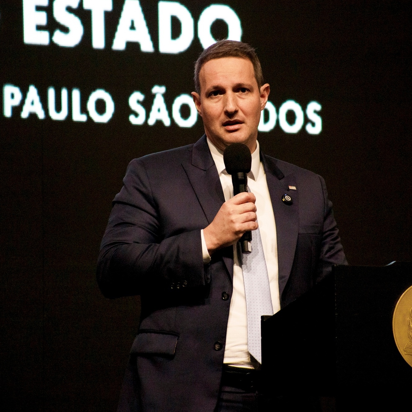 Derrite merece um amigo secreto inusitado para termos mais segurança