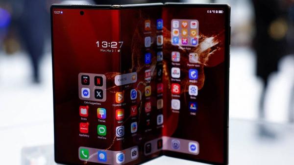 Mate XT, celular da Huawei com três telas dobráveis
