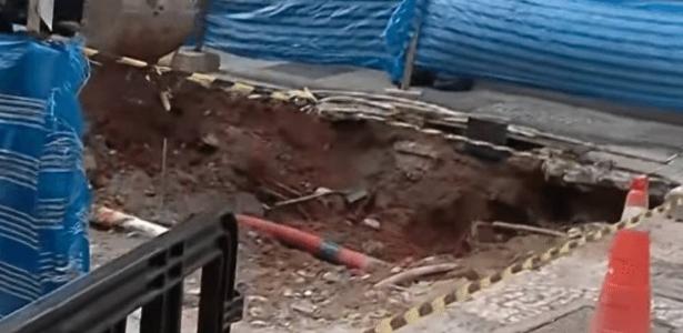 Escavadeira atinge tubulação e causa vazamento de gás no centro de SP