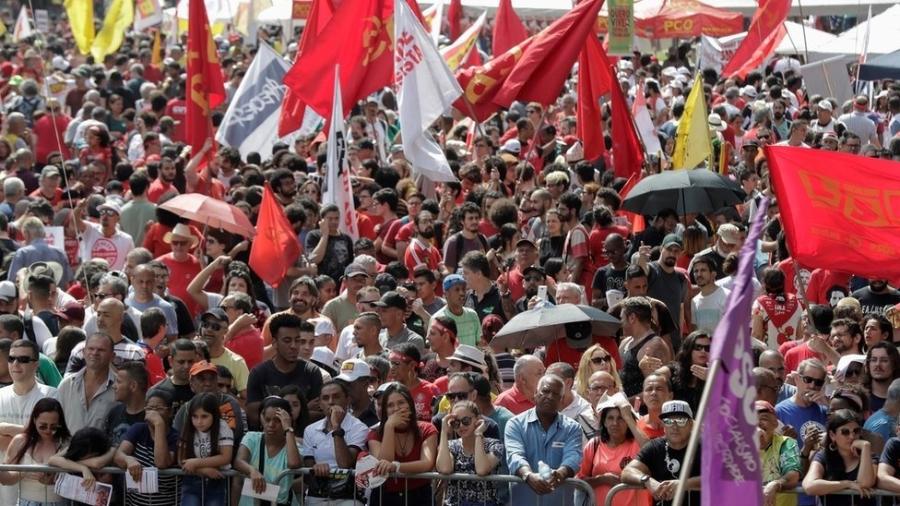 Centrais sindicais fazem ato nesta quarta-feira (01/05), no estádio do Corinthians, na capital paulista