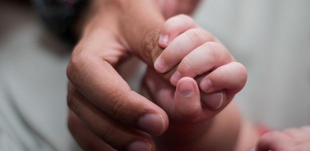 Senado aprova aumento gradual da licença-paternidade de cinco para 20 dias