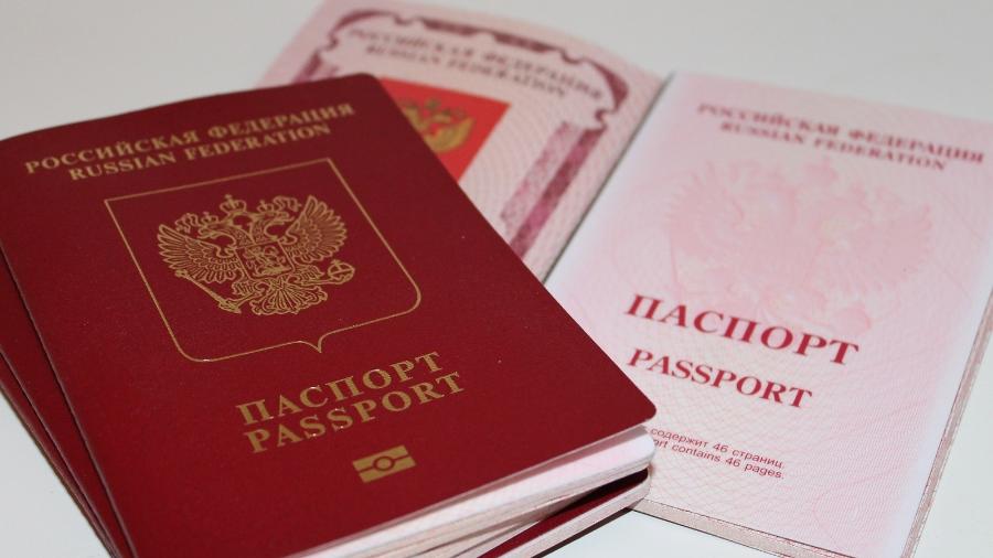 Passaporte russo: União Europeia suspendeu acordo que facilita visto para russos transitarem na Europa - MediaPhoto/Wikimedia Commons