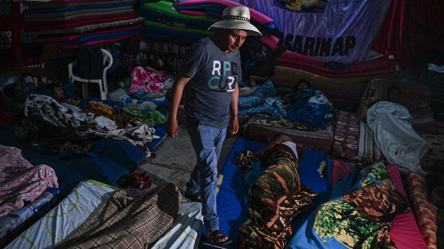 Pessoas de diferentes partes do Peru foram a Lima para protestar contra o governo da presidente Dina Boluarte - Ernesto Benavides/AFP