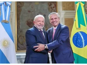 Carta e visita não convencem, e Lula escala chanceler para posse de Milei