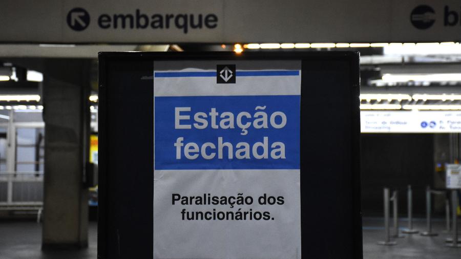 Estações do Metrô amanhecem fechadas durante greve geral em 28 de novembro
