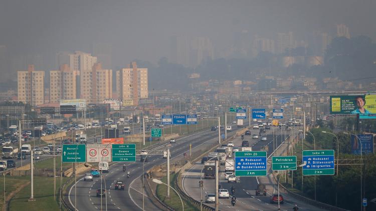 São Paulo teve a pior qualidade do ar entre as capitais do mundo quatro dias seguidos em setembro; na foto, região da Rodovia Castello Branco com acesso às marginais Tietê e Pinheiros