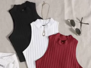 Kit com três blusas cropped caneladas faz sucesso por R$ 50; veja opiniões