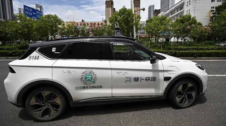 Carro autônomo Apollo, da gigante chinesa Baidu, em rua da província de Hubei, na China Carro autônomo Apollo, da gigante chinesa Baidu, em rua da província de Hubei, na China