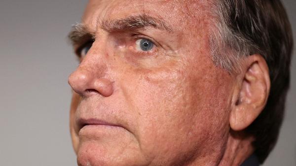 PF investiga crimes relacionados aos R$ 44 milhões recebidos por Bolsonaro desde 2023