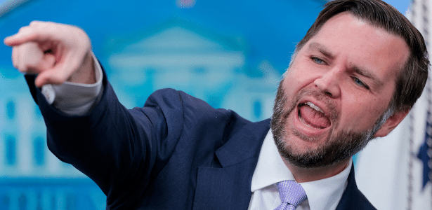 JD Vance diz que Irã aceitou convidar inspetores nucleares de volta ao país