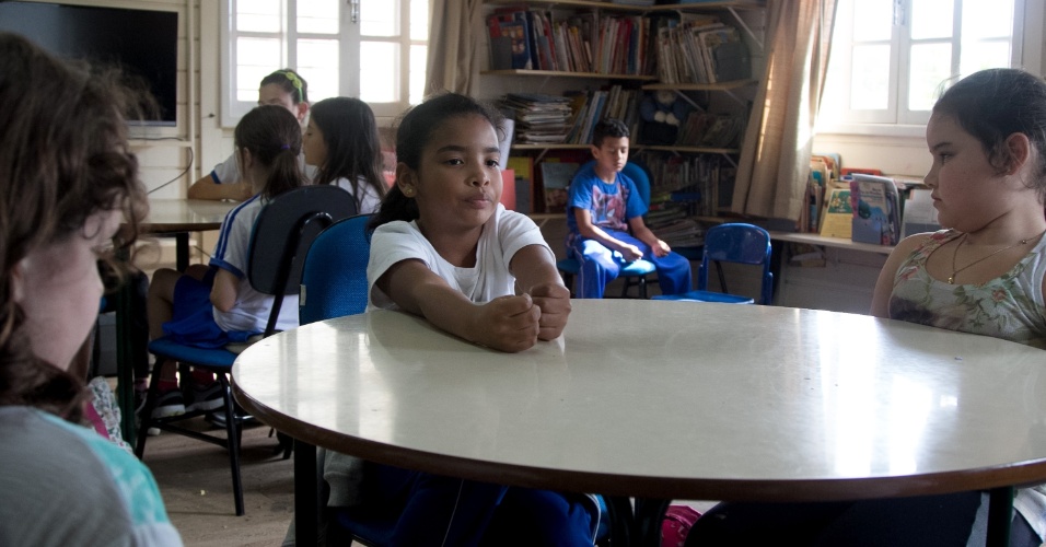 Escola pública de Florianópolis incentiva cultura de paz através da meditação