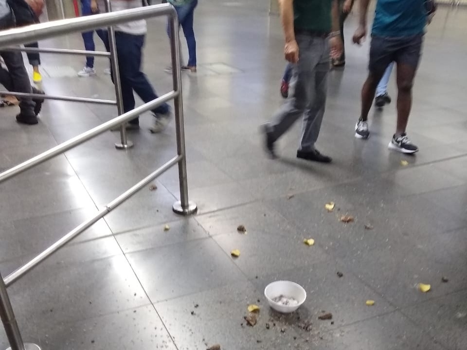 Profissionais da saúde são agredidos a caminho de hospitais
