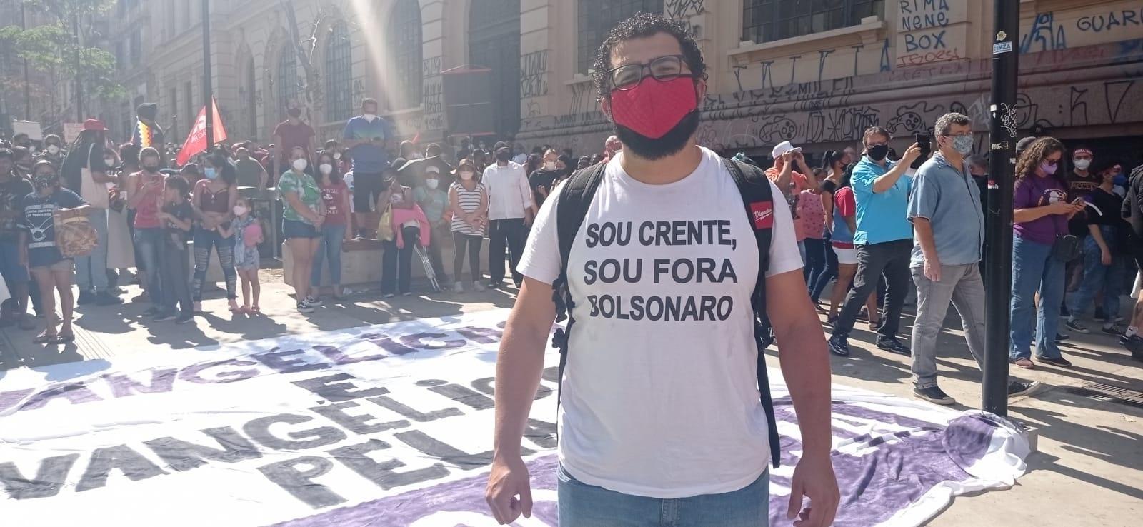 7.set.2021 -Manifestante Samuel Oliveira no Vale do Anhangabaú: "A minha fé combina com justiça, com vida e com amor e o Bolsonaro representa o inverso disso tudo." - Vinícius Vieira/UOL