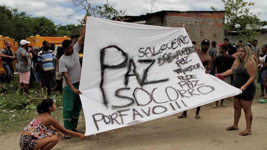 Moradores do Complexo do Salgueiro pedem paz após chacina no último final de semana - MARCOS PORTO/AGÊNCIA O DIA/AGÊNCIA O DIA/ESTADÃO CONTEÚDO