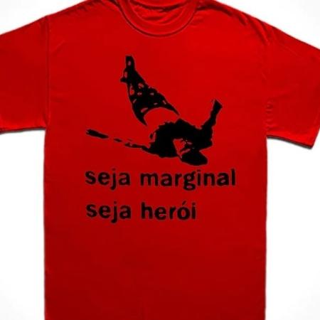 Camisa com frase famosa do artista plástico Hélio Oiticica - Reprodução