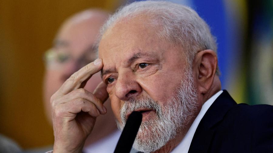 O presidente Lula escolherá três ministros para o STJ