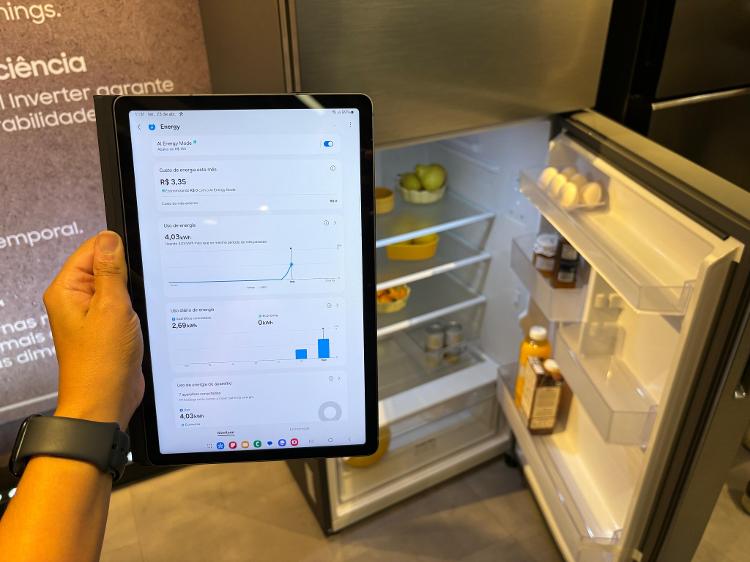 Tela do aplicativo SmartThings conectado ao refrigerador