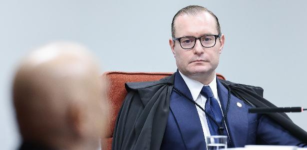 Zanin vota por manter reoneração gradual da folha