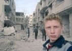 Adolescente denuncia ataques a região síria de Ghouta com selfies e vídeos - Twitter/ @muhammadnajem20