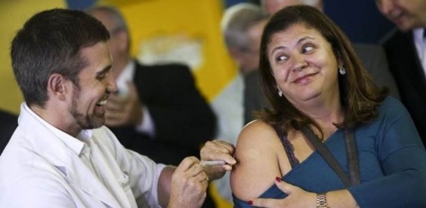 Adultos que não têm certeza se receberam a vacina ou se foram vacinados a partir dos 12 meses de idade devem buscar a imunização, segundo especialista - Agência Brasil