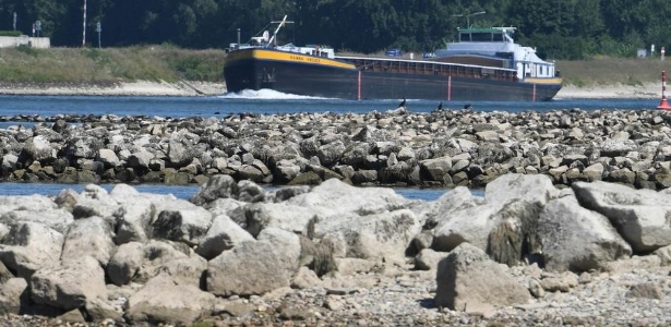 Estiagem vem reduzindo nível do rio Reno e limitando transporte fluvial	 - picture alliance/dpa	