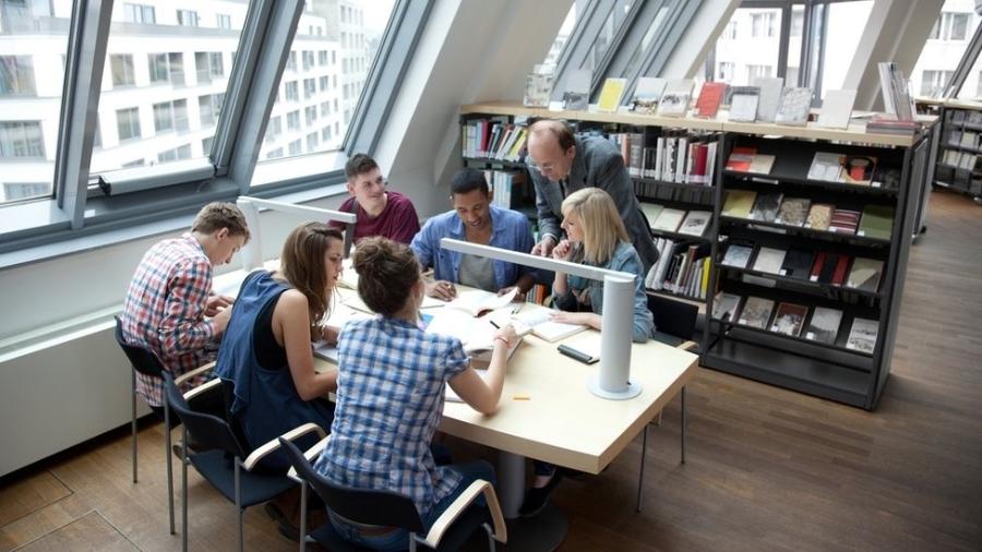 Ao formar novos pesquisadores e mão de obra qualificada, as universidades também são vistas na Alemanha como fundamentais para impulsionar o país no cenário internacional - Getty Images
