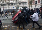 França tem dia de protestos no aniversário de 1 anos dos 